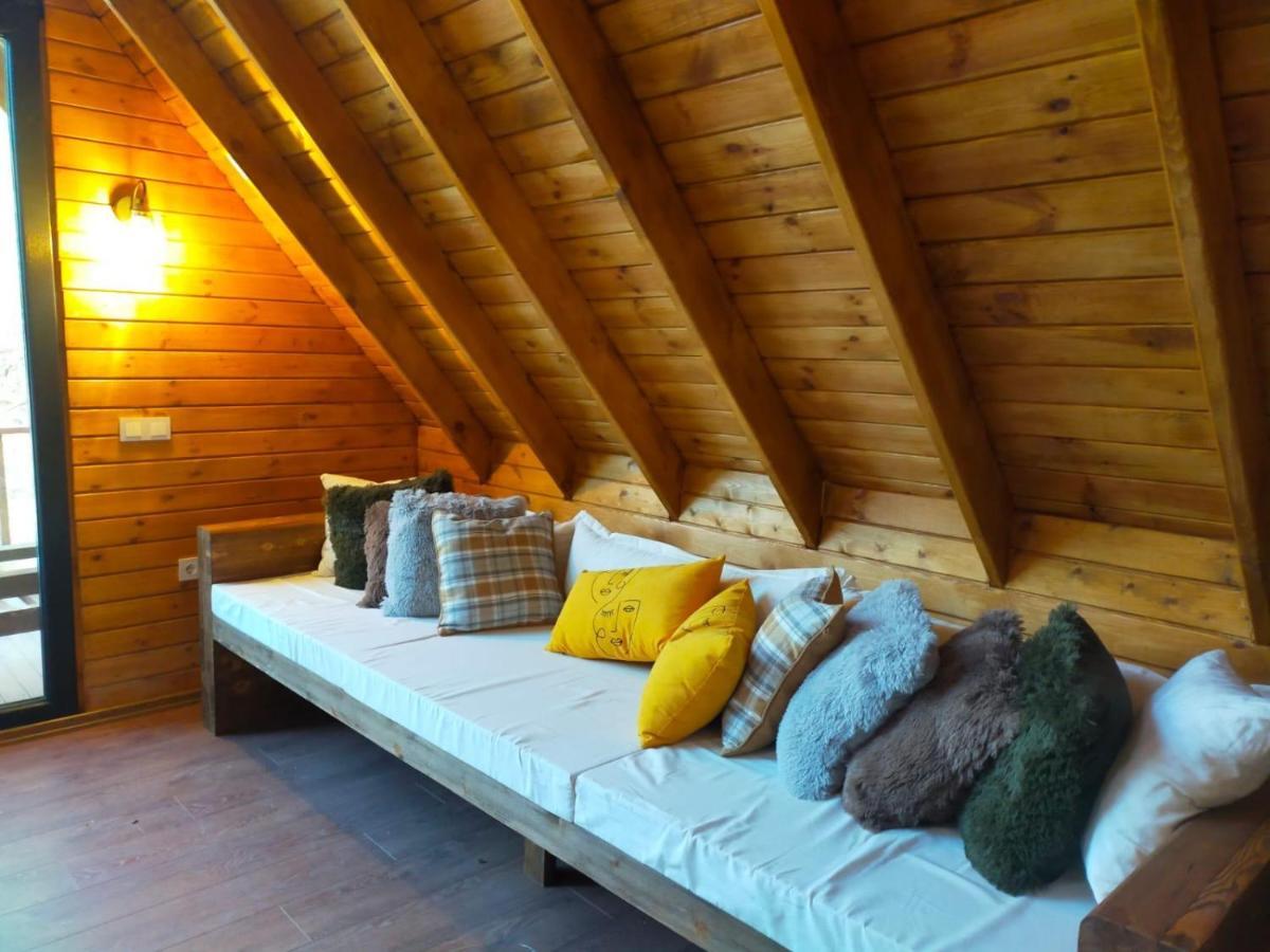 Panurlawoodenhouse Oezel Havuz& Sauna Mavi Εξωτερικό φωτογραφία