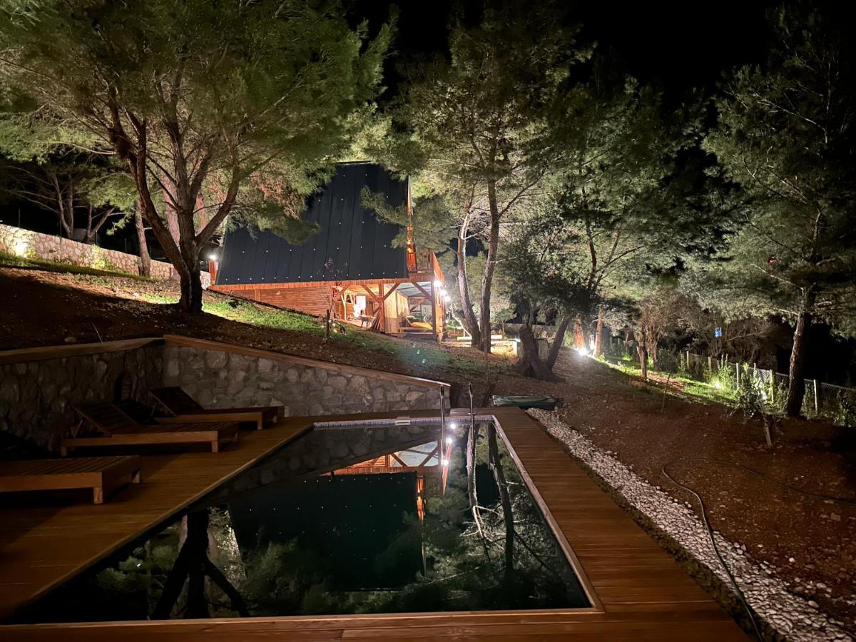 Panurlawoodenhouse Oezel Havuz& Sauna Mavi Εξωτερικό φωτογραφία