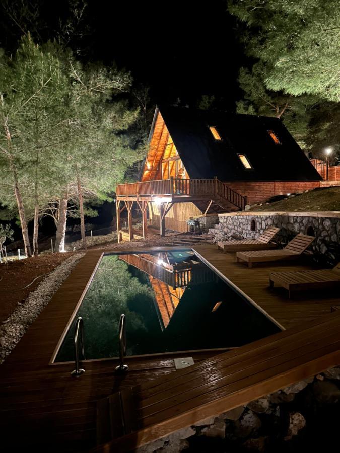 Panurlawoodenhouse Oezel Havuz& Sauna Mavi Εξωτερικό φωτογραφία