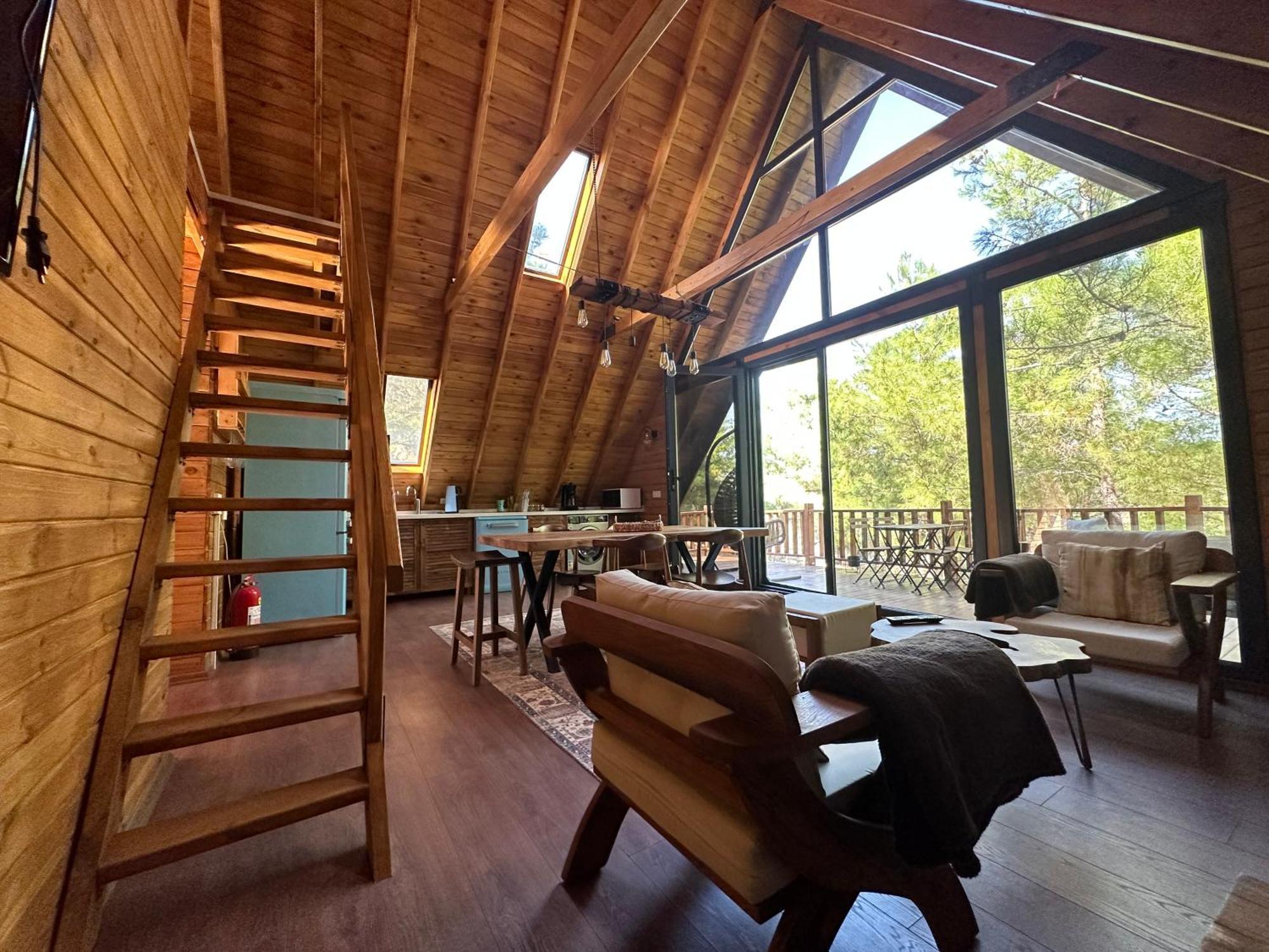Panurlawoodenhouse Oezel Havuz& Sauna Mavi Εξωτερικό φωτογραφία