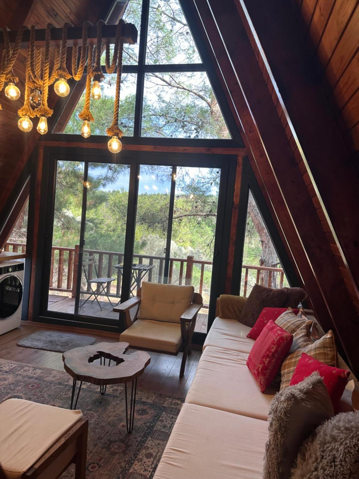 Panurlawoodenhouse Oezel Havuz& Sauna Mavi Εξωτερικό φωτογραφία