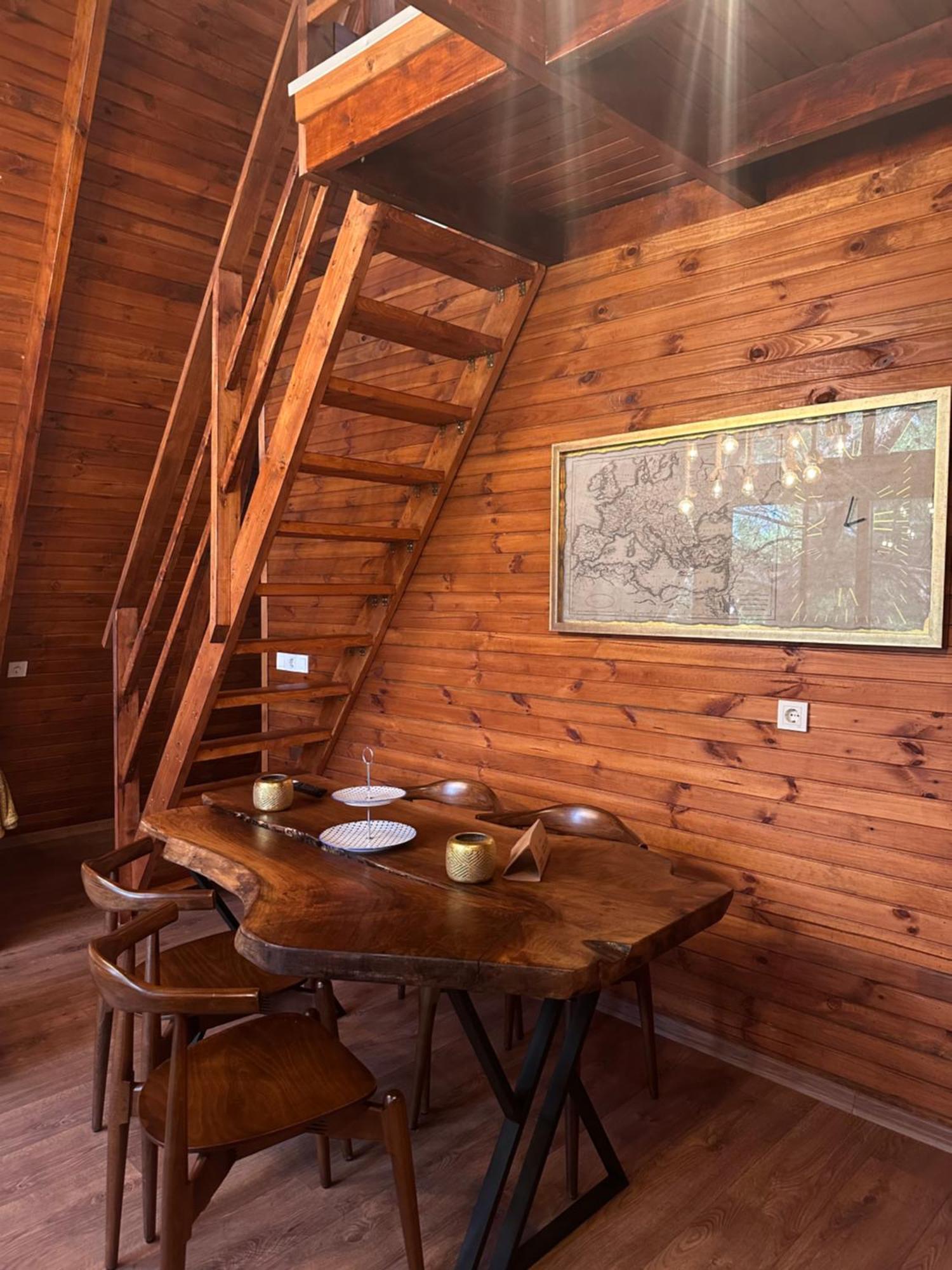 Panurlawoodenhouse Oezel Havuz& Sauna Mavi Εξωτερικό φωτογραφία
