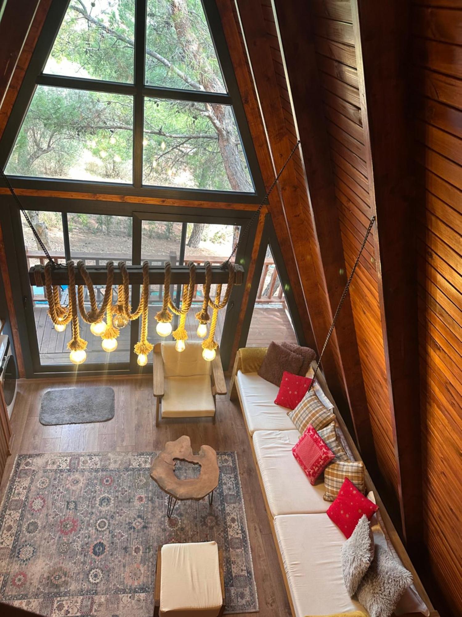 Panurlawoodenhouse Oezel Havuz& Sauna Mavi Εξωτερικό φωτογραφία