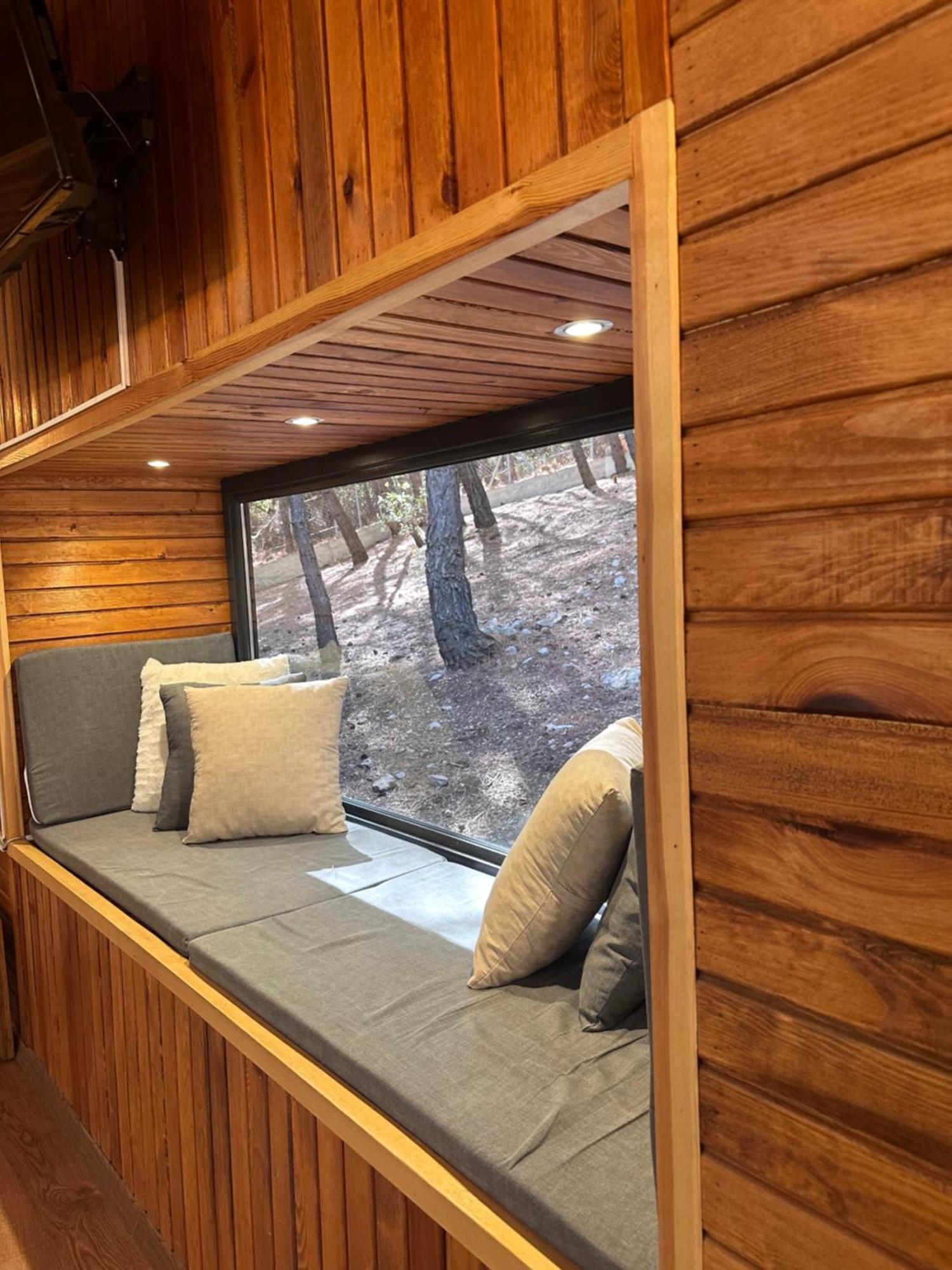 Panurlawoodenhouse Oezel Havuz& Sauna Mavi Εξωτερικό φωτογραφία